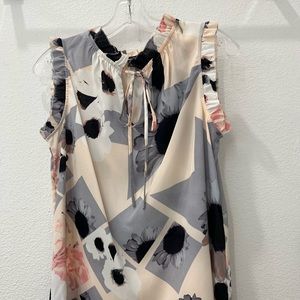 Sleeveless Floral Blouse With a Trim Tie Neck (small)